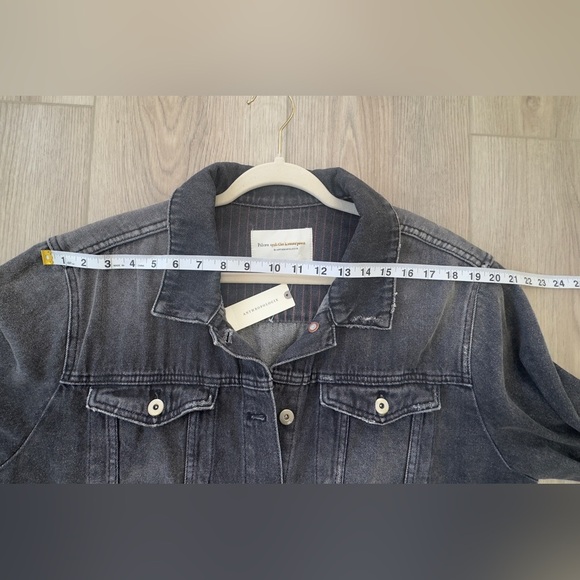 ANTHROPOLOGIE Man’s Gray Denim Jacket 🩶🙋‍♂️
*NEW WITH TAGS 🏷️ - Picture 11 of 11